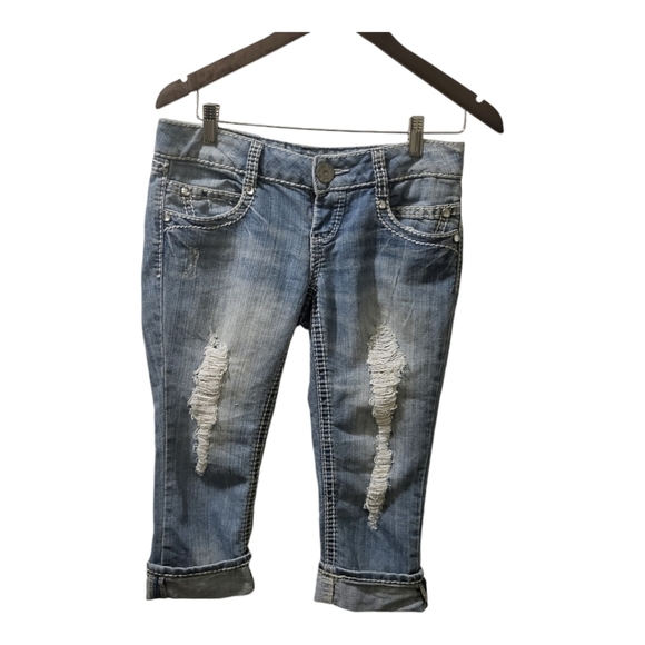 Almost Famous Denim - Almost Famous Y2K Capri ,Cuff, Distressed Jeans, Size 7